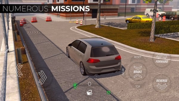 后院停车场游戏